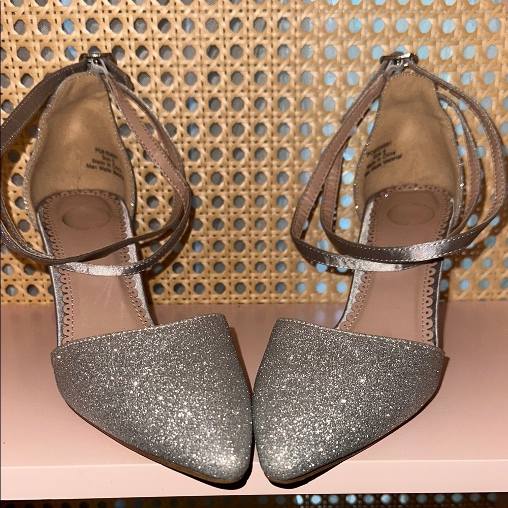 Luela Pumps - Silver Glitter 3” Heels SZ 6 NWT
